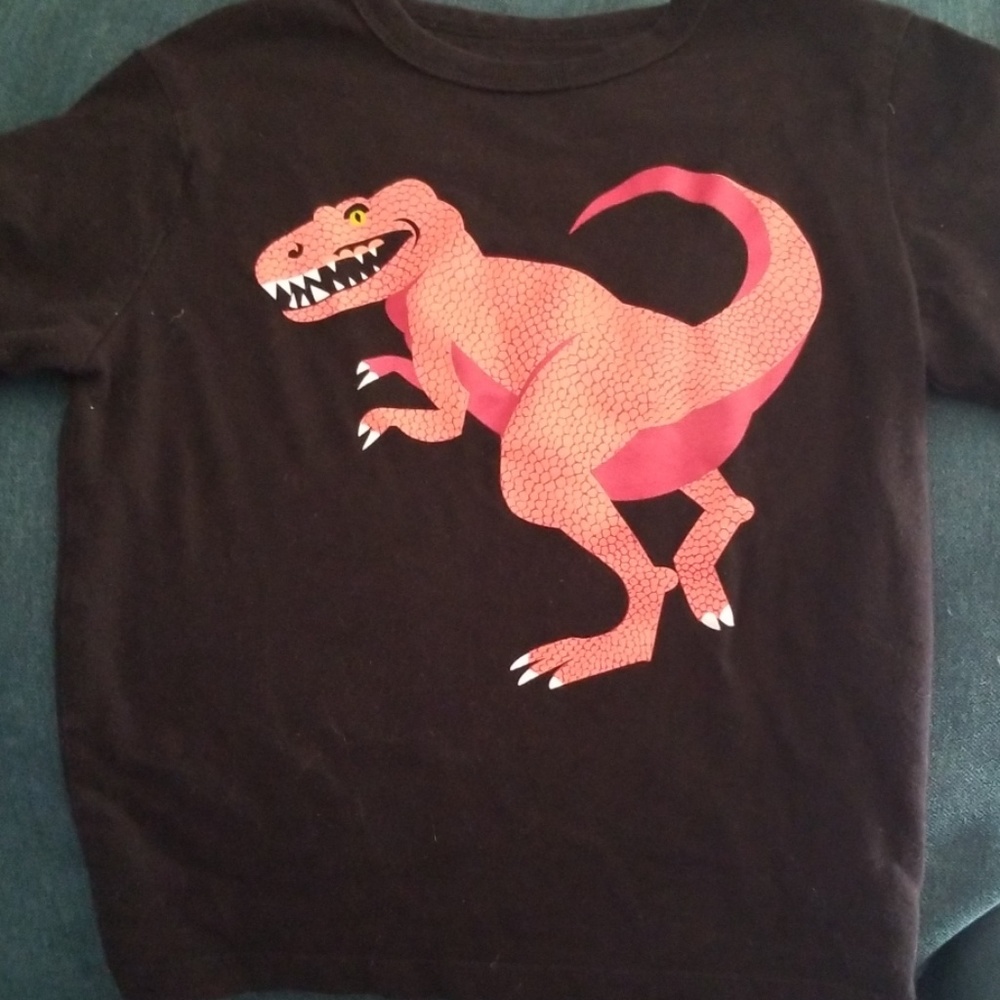 GAP dinosaur tee